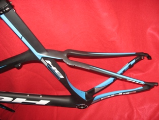 BH G5 Carbon Fiber Bicycle Frameset 2012 56cm MED Black Blue White Frame Fork!6