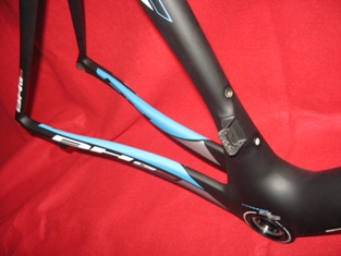 BH G5 Carbon Fiber Bicycle Frameset 2012 56cm MED Black Blue White Frame Fork!7